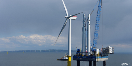 Offshore-Windpark Nordsee Ost: Erste Windräder stehen